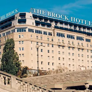 The Brock Fallsview, Tapestry By Hilton 4*, Niagara Falls Canada