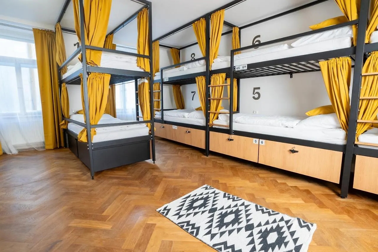 White Wolf House Hostel & Apartments Praga