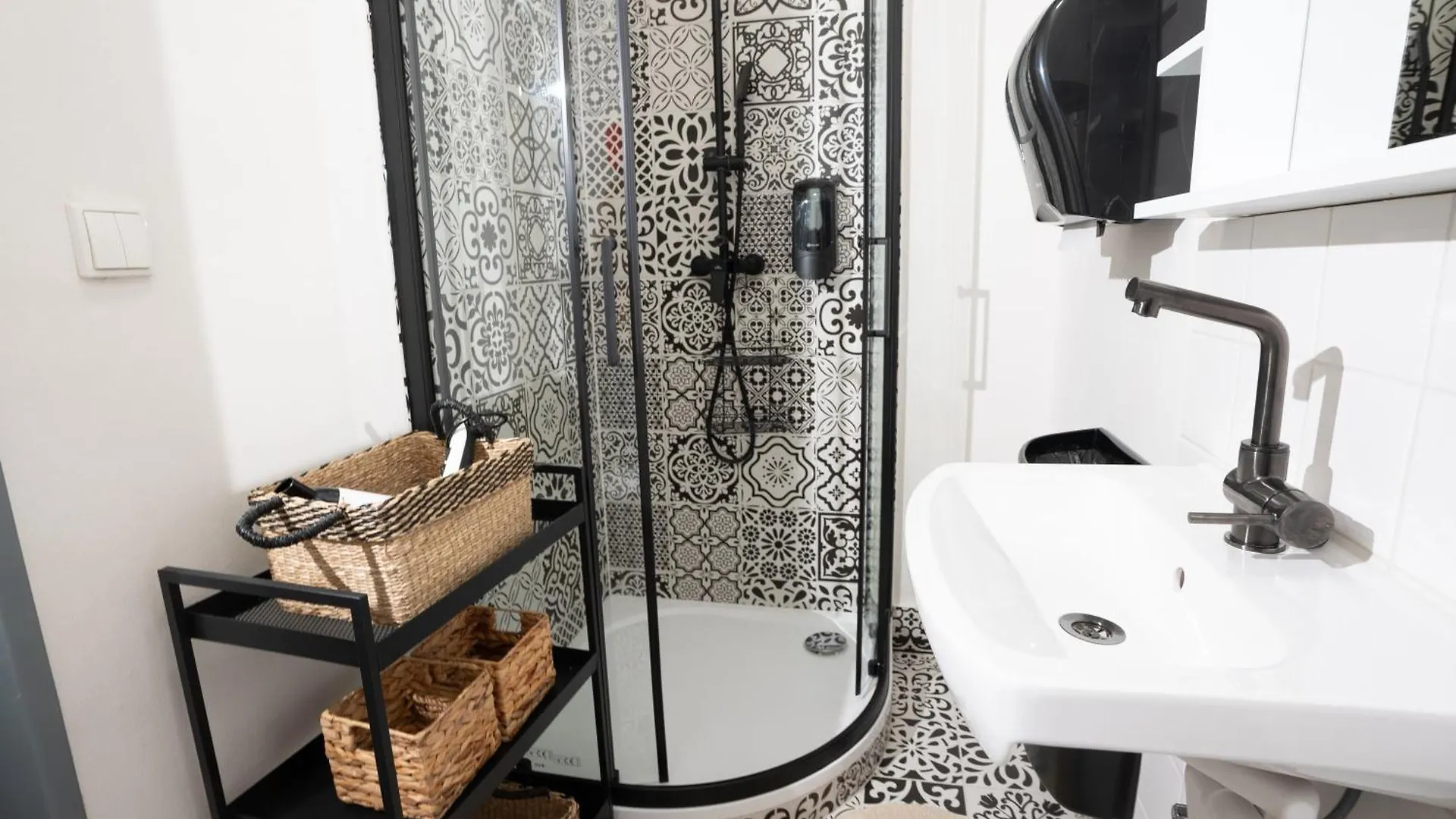White Wolf House Hostel & Apartments Praga