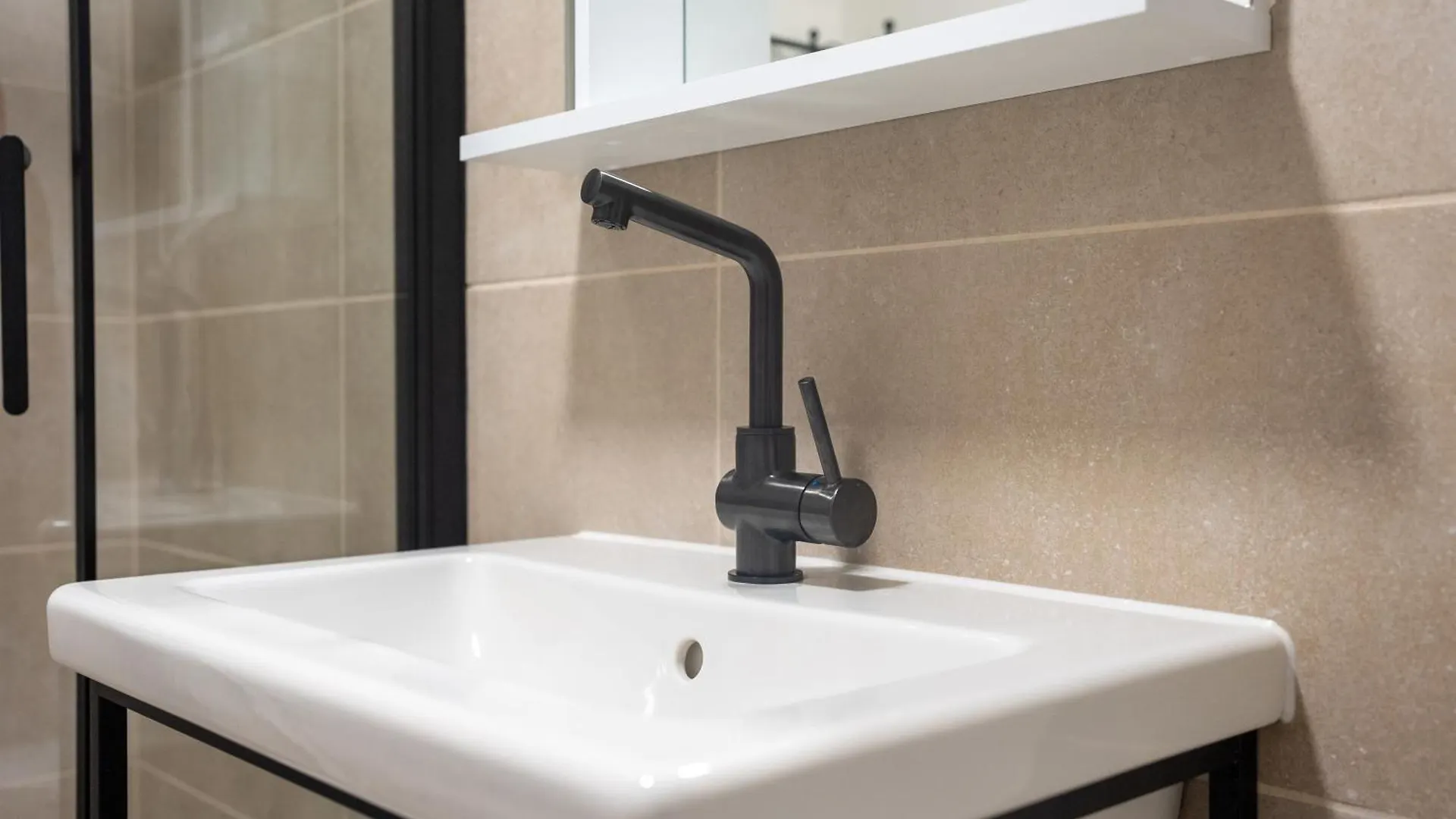 White Wolf House Hostel & Apartments Praga